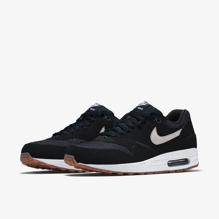 Krossovki-Nike-Air-Max-1-Essential-Black-Gum-1