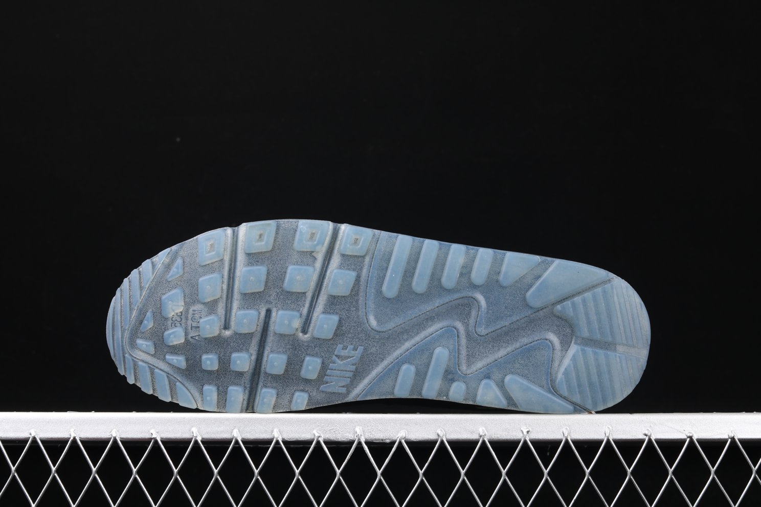 Air-Max-90-Night-Ops-3