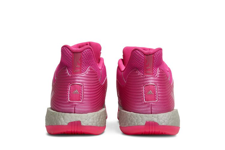 t-mac-millennium-2-breast-cancer-awareness-fv8942_05