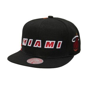 Mitchell-Ness-Short-Hook-Snapback-HWC-Miami-Heat-Hat-300x300