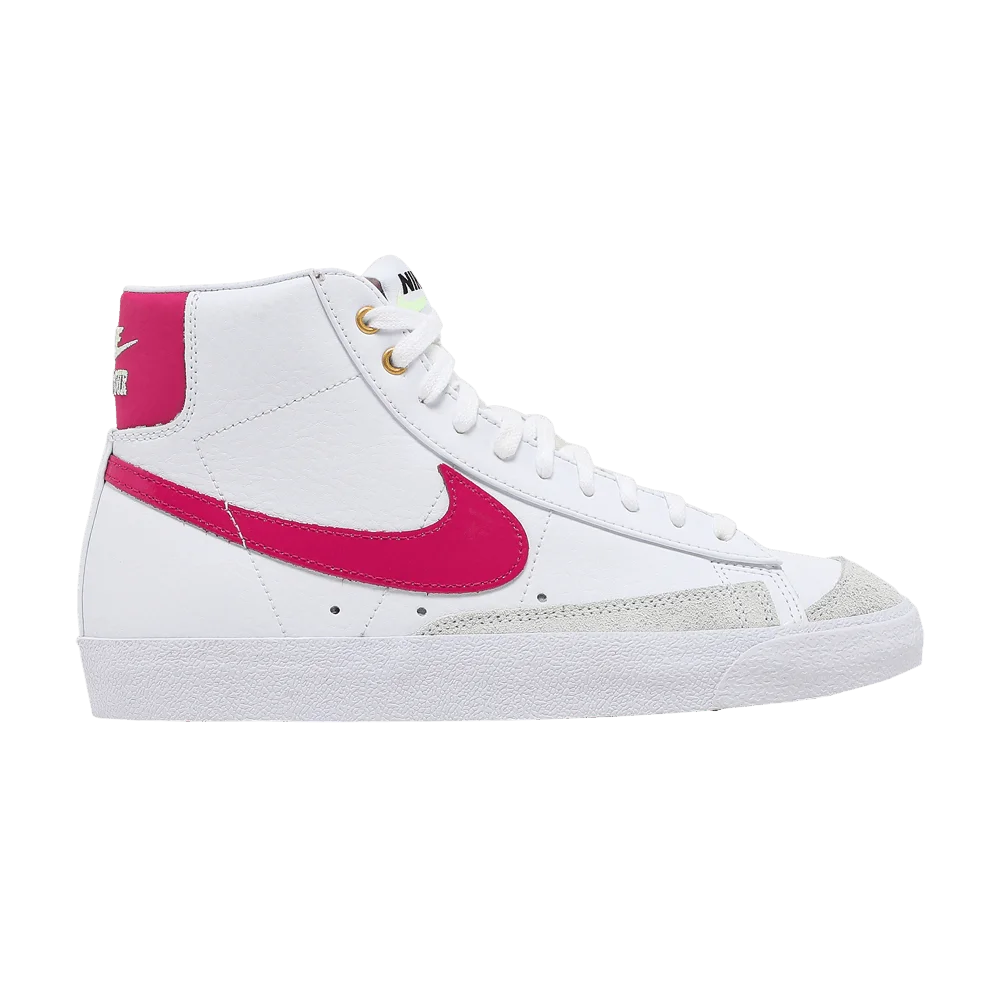 Krossovki-Nike-Blazer-Mid-77-World-Tour