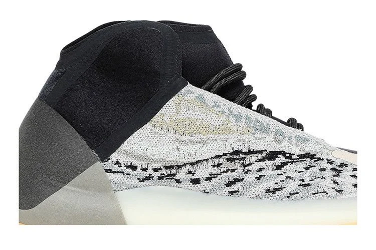 Krossovki-adidas-Yeezy-Quantum-Sea-Teal-1
