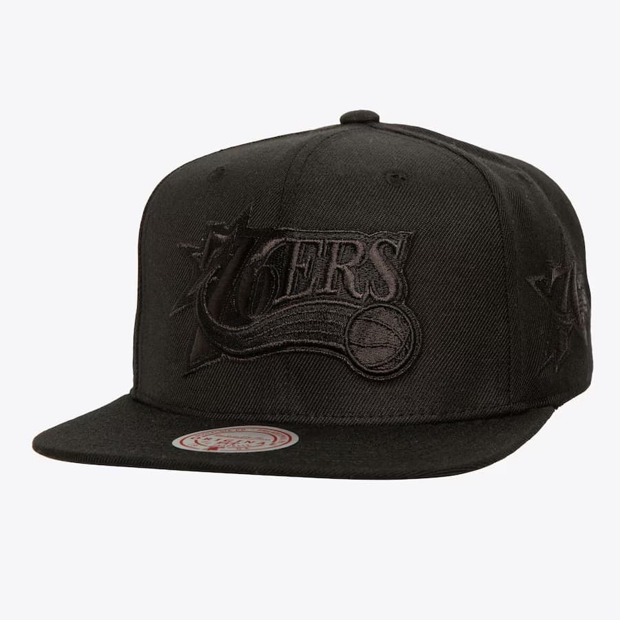 Бейсболка Mitchell & Ness Black Philadelphia 76ers Pearl Snapback Hat