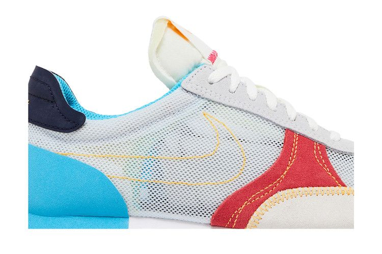 wmns-daybreak-type-football-grey-chlorine-blue-da7729-003_01