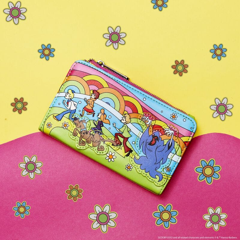 Scooby-Doo-Psychedelic-Monster-Chase-Glow-Flap-Wallet-3