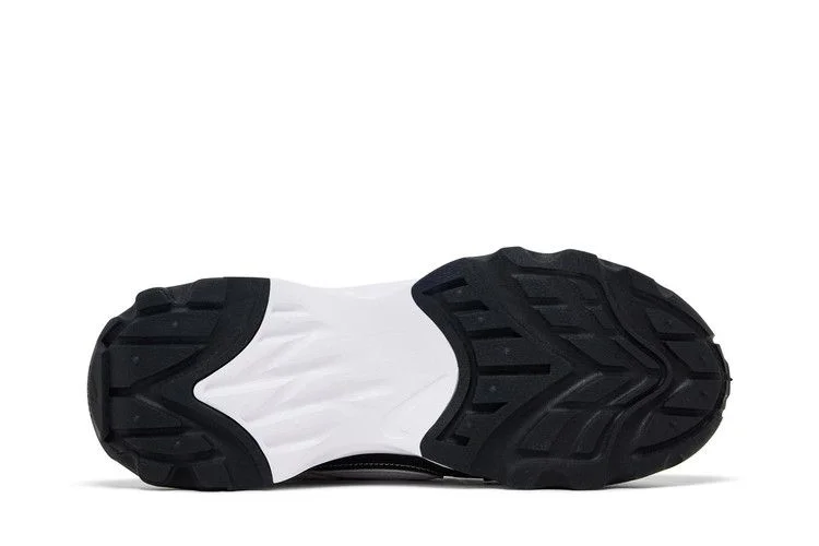 Krossovki-Nike-Wmns-TC-7900-White-Black-3