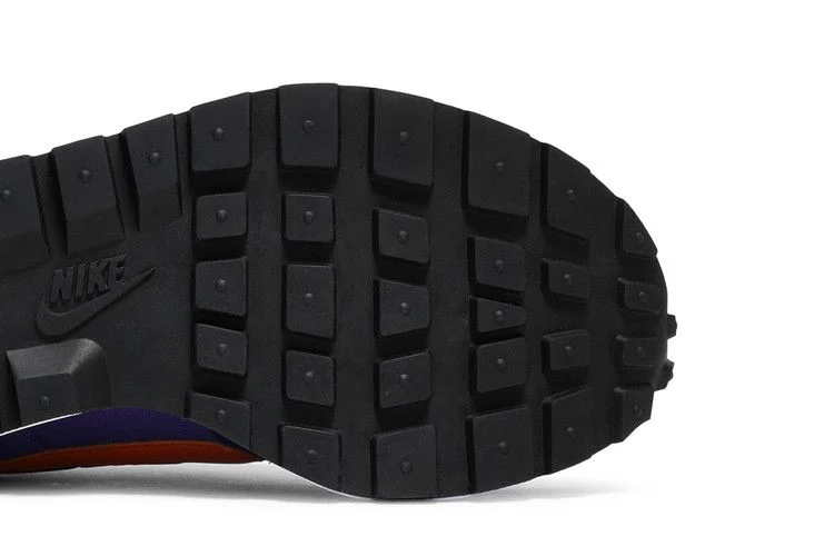 Кроссовки sacai x Nike VaporWaffle 'Dark Iris'