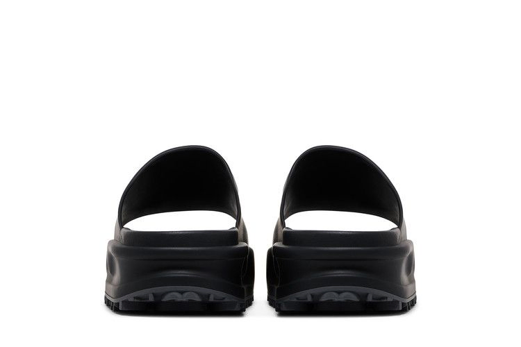 gucci-sandal-interlocking-g-black-692380-jf000-1000_05