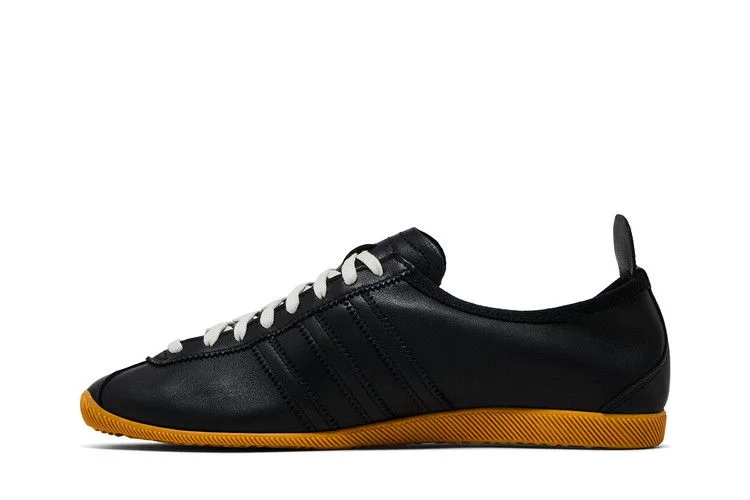 Кроссовки adidas Japan 'Black Gum'