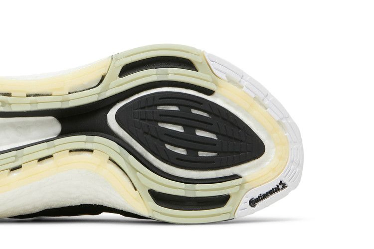 y-3-ultraboost-22-black-white-gx1079_04
