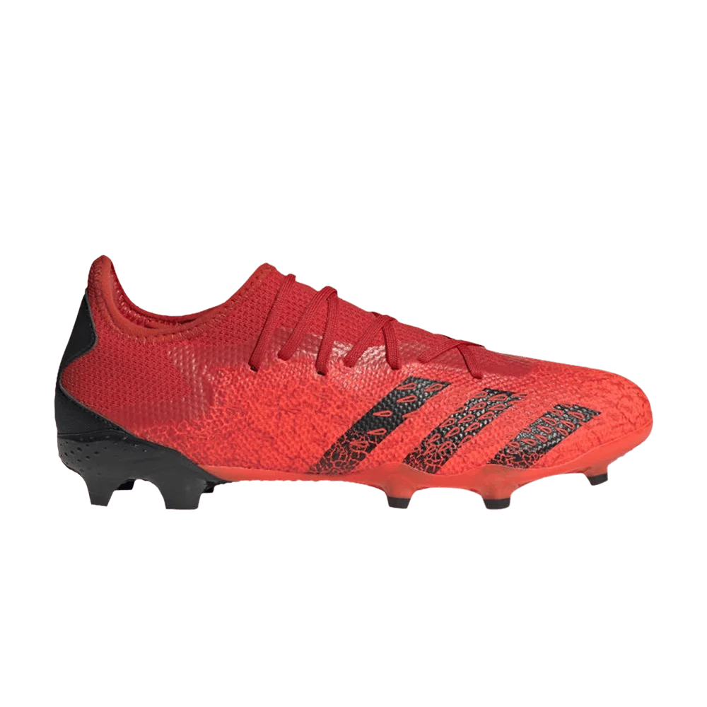 Krossovki-Adidas-Predator-Freak.3-FG-Demonscale-Solar-Red