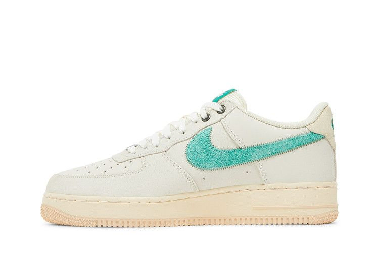 Кроссовки Nike Air Force 1 '07 LV8 'Test of Time'
