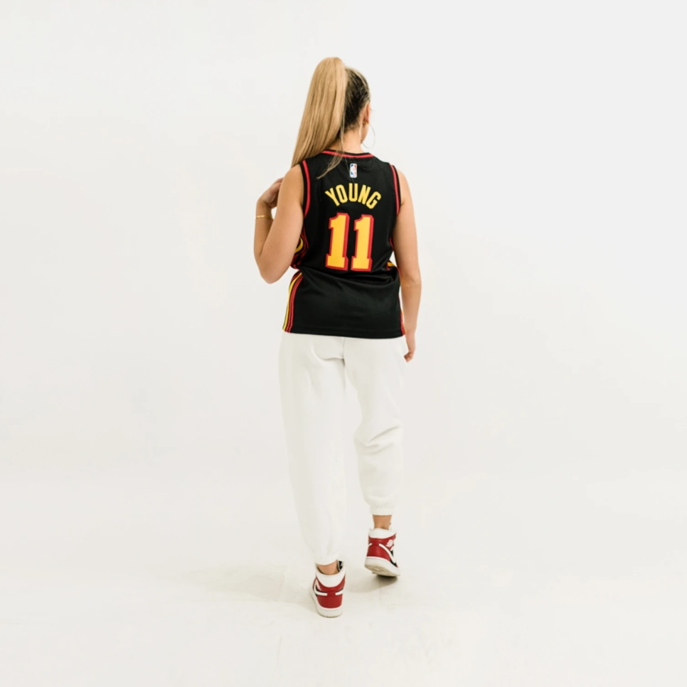 Баскетбольная джерси Nike Trae Young Atlanta Hawks 2021 Statement Edition Youth NBA Swingman Jersey