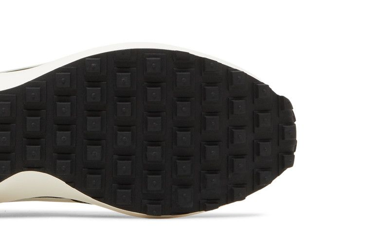 waffle-debut-alligator-dh9522-300_04
