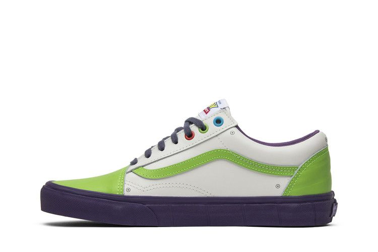 toy-story-x-old-skool-buzz-lightyear-vn0a31z9m4x_02