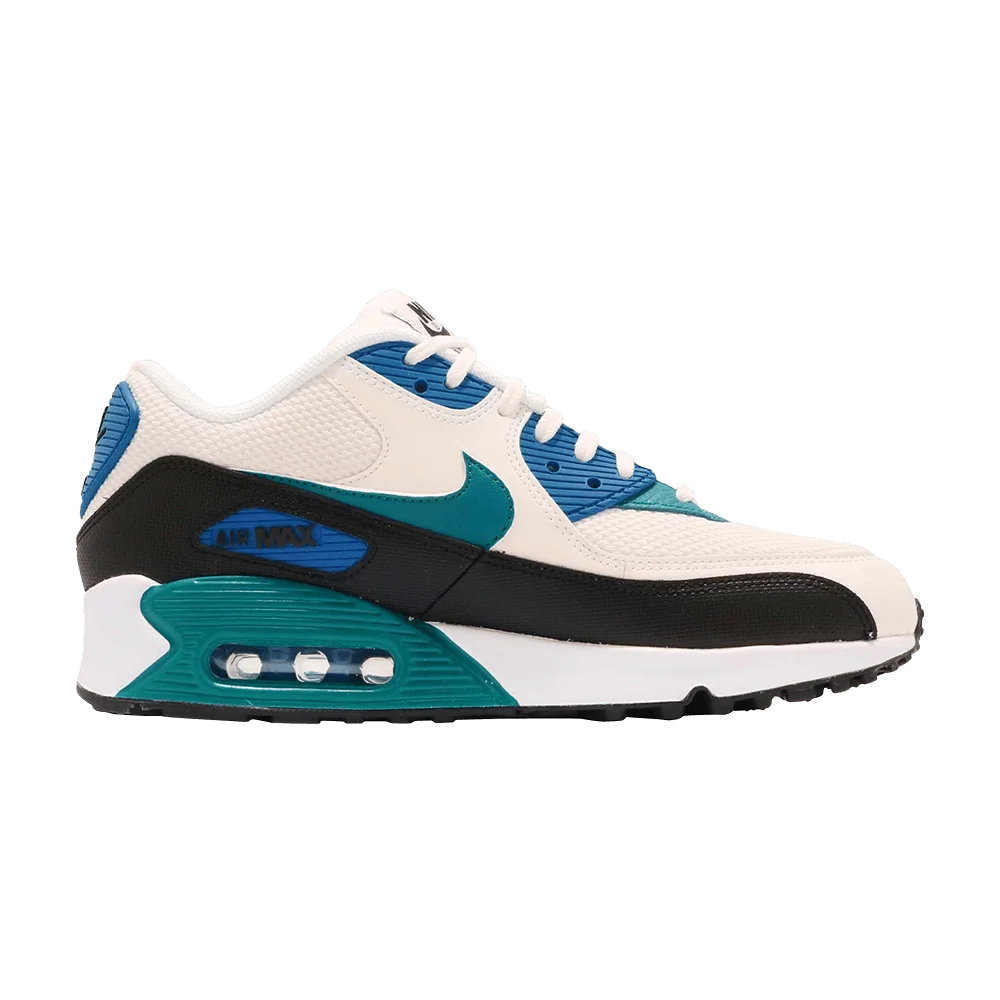Krossovki-Nike-Wmns-Air-Max-90-Radiant-Emerald
