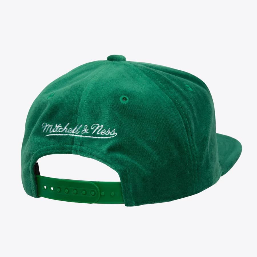Бейсболка Mitchell & Ness Green Seattle Supersonics Hardwood Classics Velour Snapback Hat