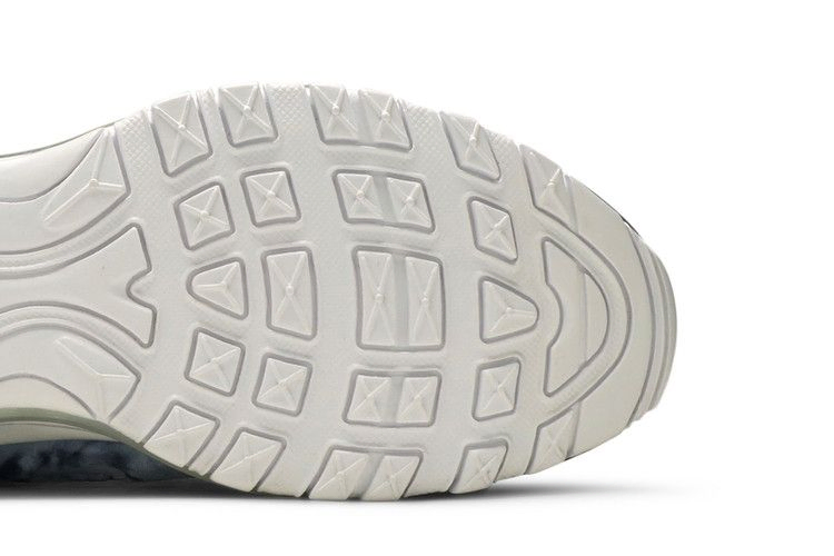 air-max-97-sanded-purple-921826-500_04