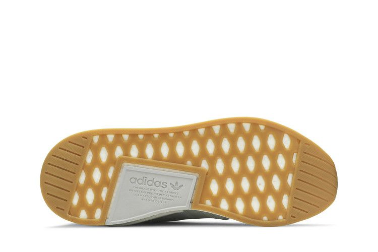 nmd_r2-grey-gum-cq2403_03