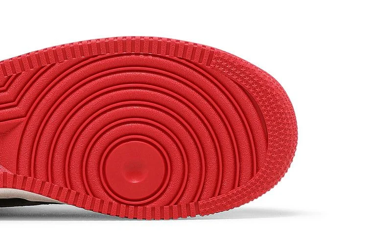 Krossovki-Nike-Air-Force-1-07-LX-Spades-4