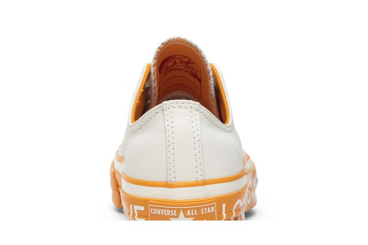 wmns-chuck-70-low-love-graphic-cream-563474c_06