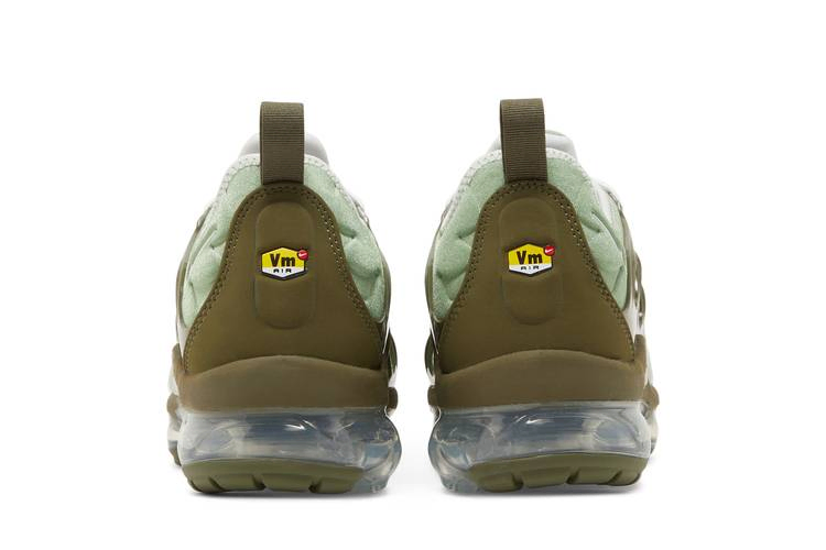 Кроссовки Nike Air VaporMax Plus 'Oil Green'
