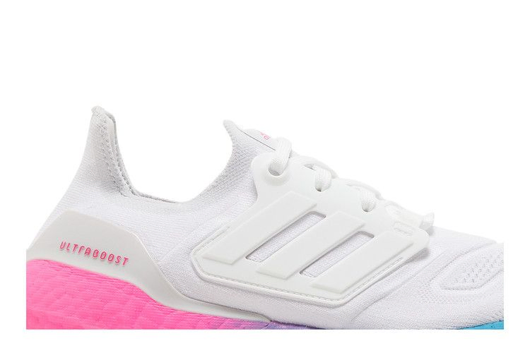 wmns-ultraboost-22-white-gradient-gv8830_01
