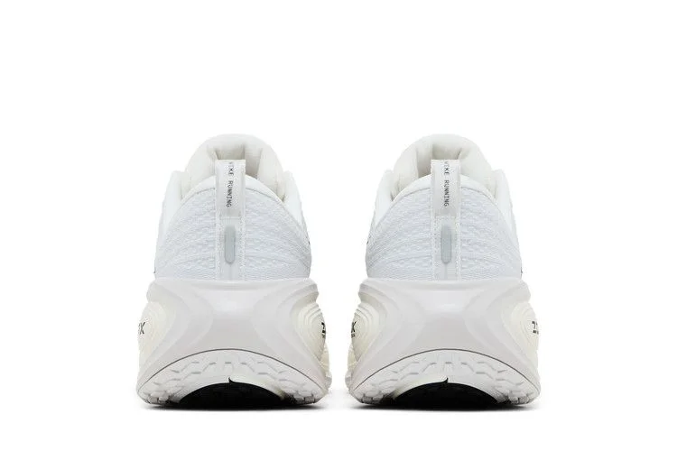 Кроссовки Nike Vomero Plus 'Run Pack'