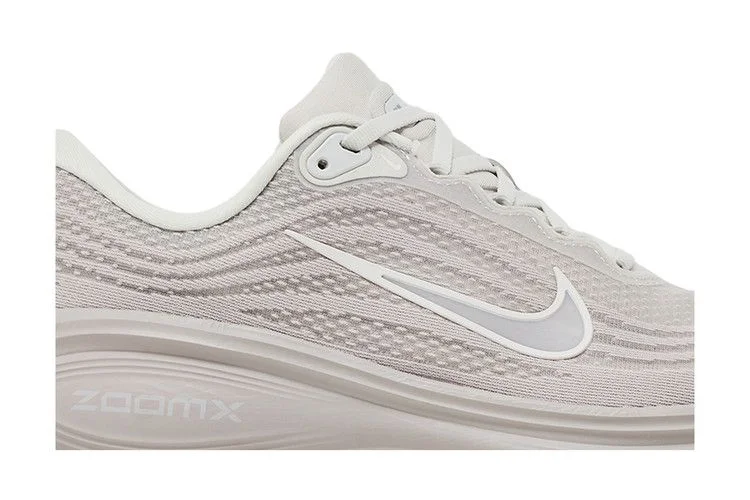 Кроссовки Nike Vomero Plus 'Light Orewood Brown'