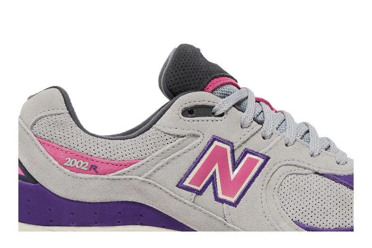 Кроссовки New Balance 2002R 'Rain Cloud Prism Purple'