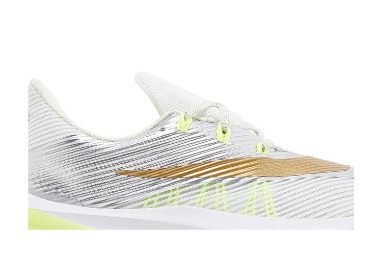 Кроссовки Nike Future Speed GS 'Chrome Metallic Gold'