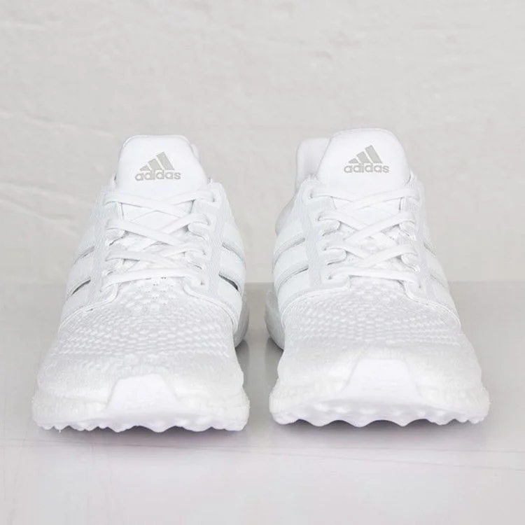 Кроссовки J&D Collective x adidas UltraBoost 1.0 ‘Triple White’ 2015