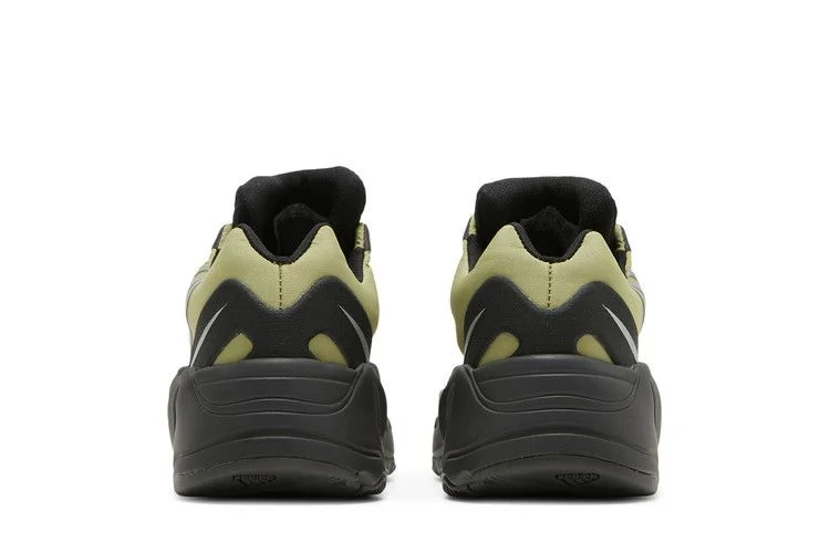 Krossovki-adidas-Yeezy-Boost-700-MNVN-Infants-Resin-5