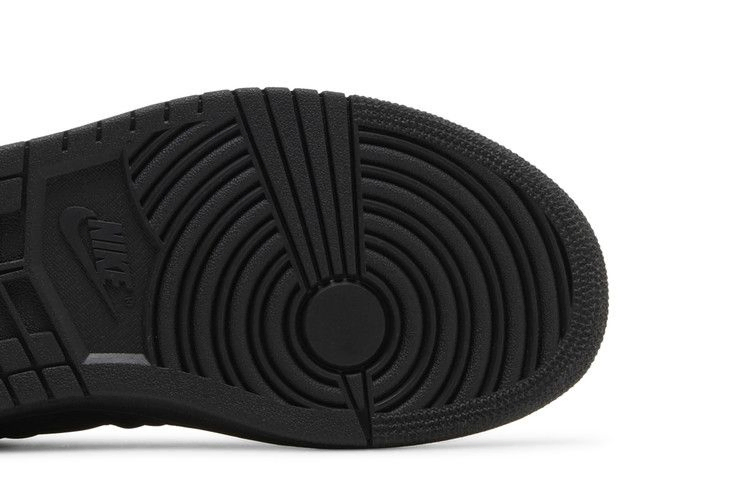 Кроссовки Wmns Air Jordan 1 Low 'Triple Black Quilted'