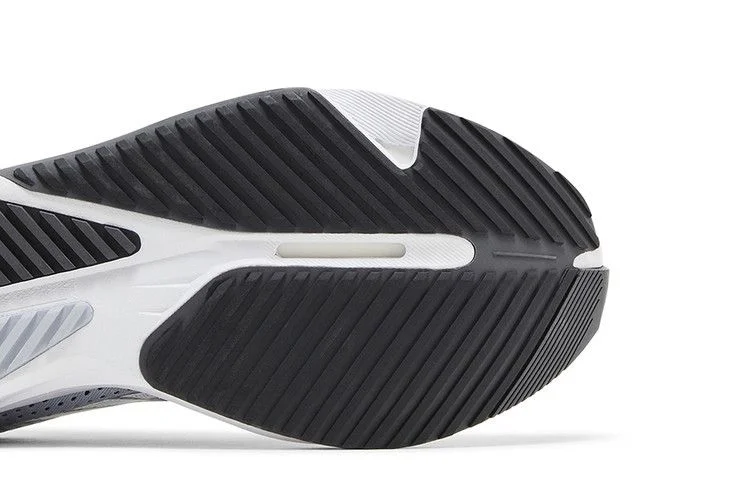 Krossovki-adidas-Adizero-SL-Halo-Silver-Carbon-4