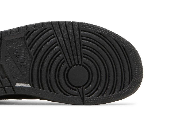 Кроссовки Air Jordan 1 Mid 'Triple Black' 2022