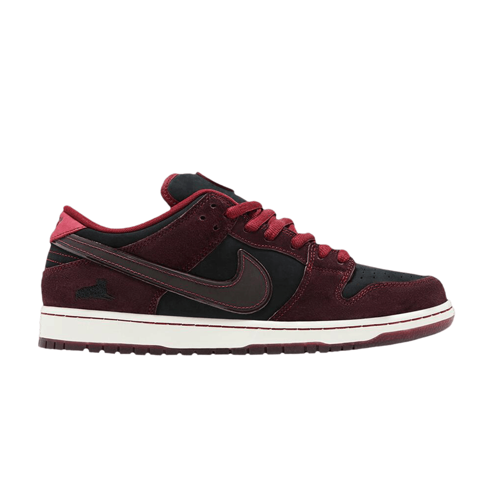 Кроссовки RIOT Skateshop x Nike Dunk Low Pro SB QS 'Mahogany Dark Beetroot' Special Box