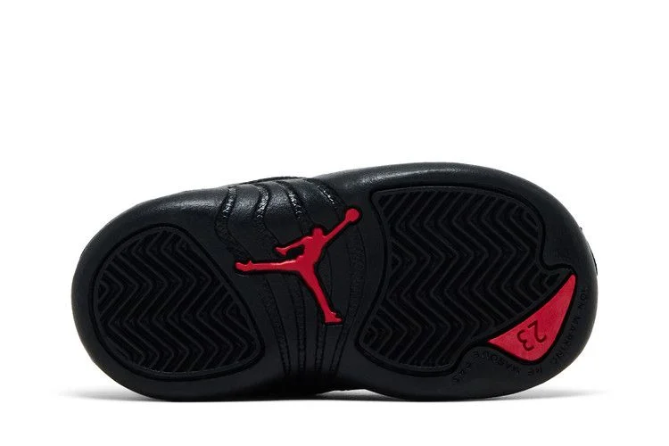 Krossovki-Air-Jordan-12-Retro-TD-Bloodline-3