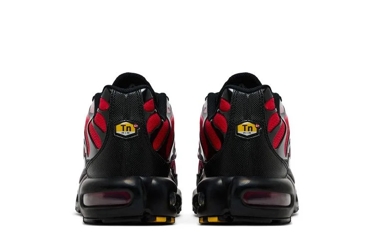 Krossovki-Nike-Air-Max-Plus-Pure-Platinum-University-Red-5