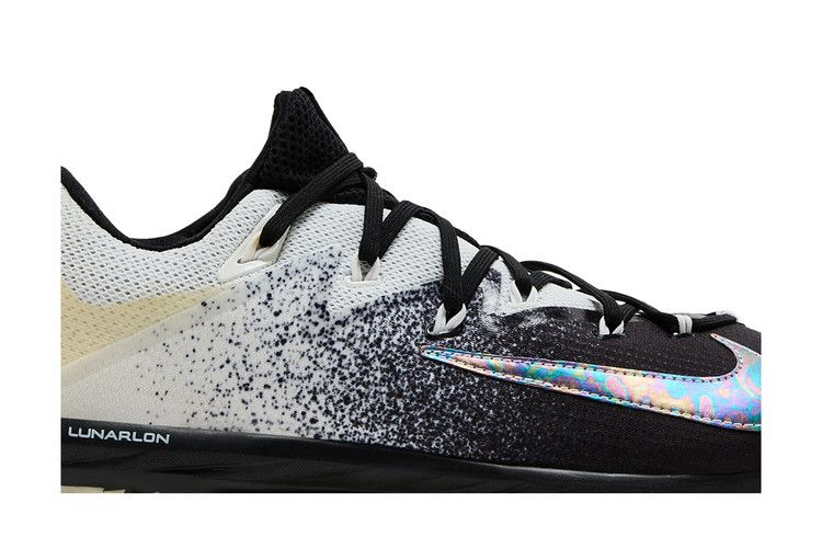 lunar-vapor-ultrafly-elite-black-white-852686-100_01