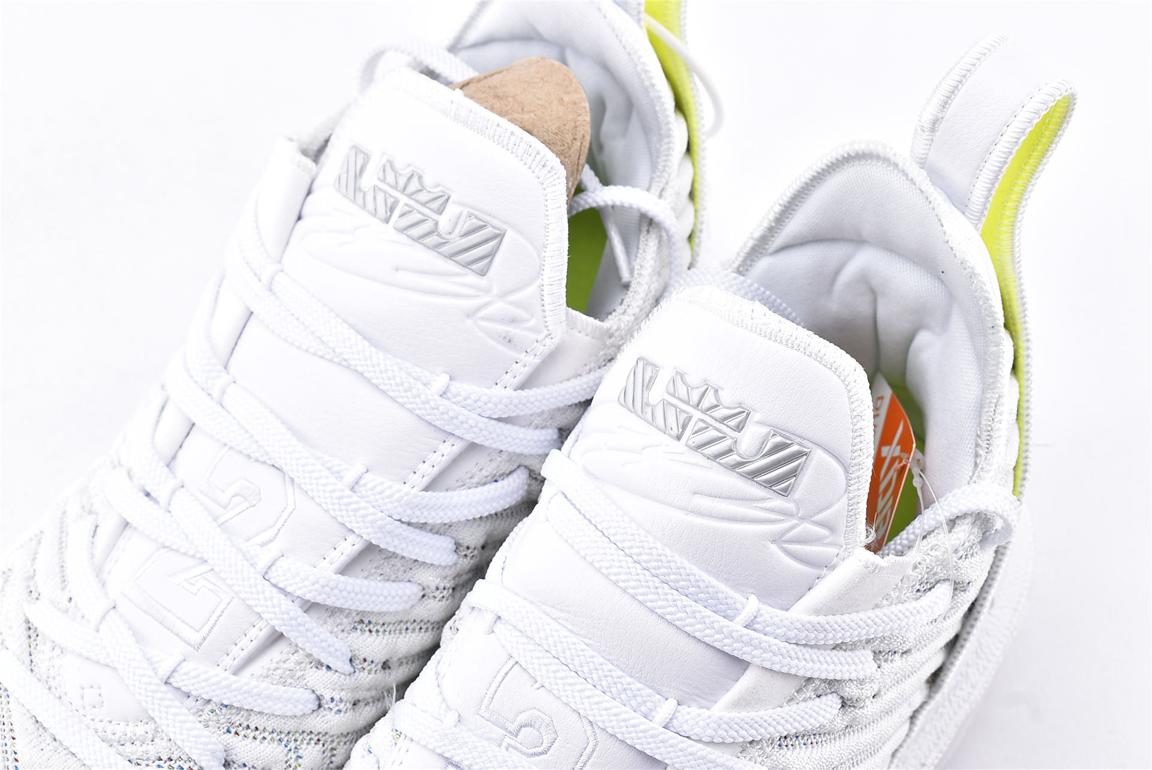 Кроссовки Nike Lebron 16 Buzz Lightyear