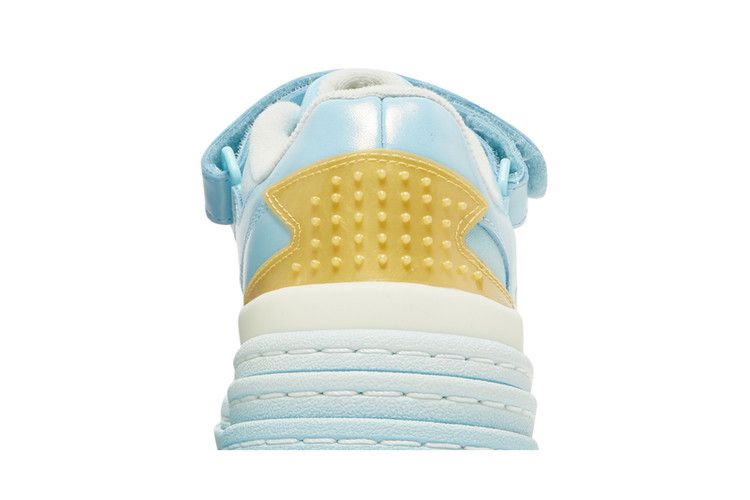 Кроссовки Disney x adidas Wmns Triple Platforum Low 'Sleeping Beauty'