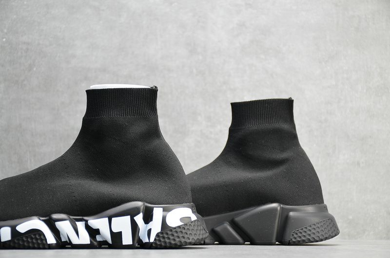 Balenciaga-Wmns-Speed-Trainer-Black-White-7