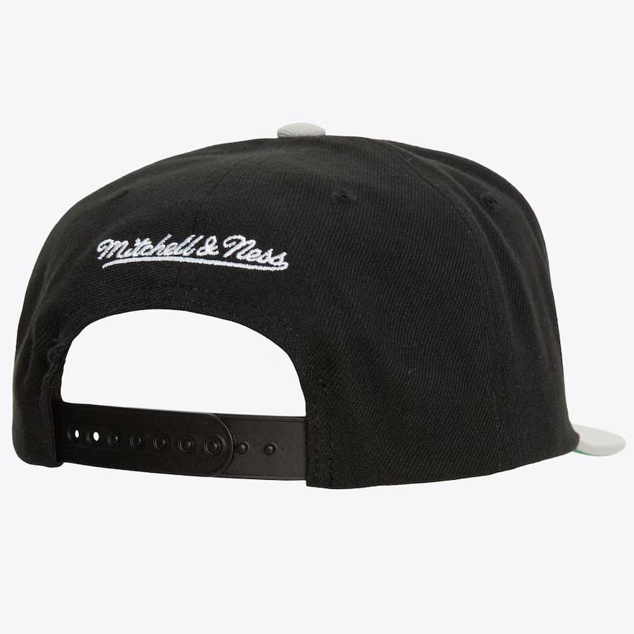 Бейсболка Mitchell & Ness Black Chicago White Sox MLB World Series Champions Snapback Hat