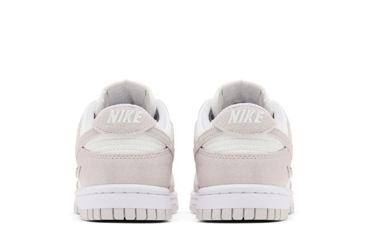 Кроссовки Nike Wmns Dunk Low SE 'Sail White Metallic Silver'
