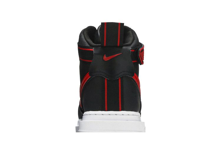 air-force-1-boot-black-university-red-da0418-002_06