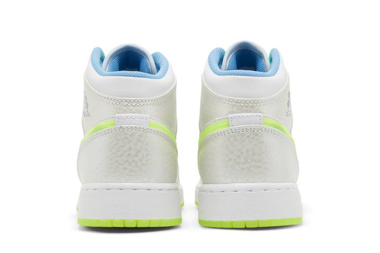 air-jordan-1-mid-se-gs-warped-swoosh-dv1314-017_05