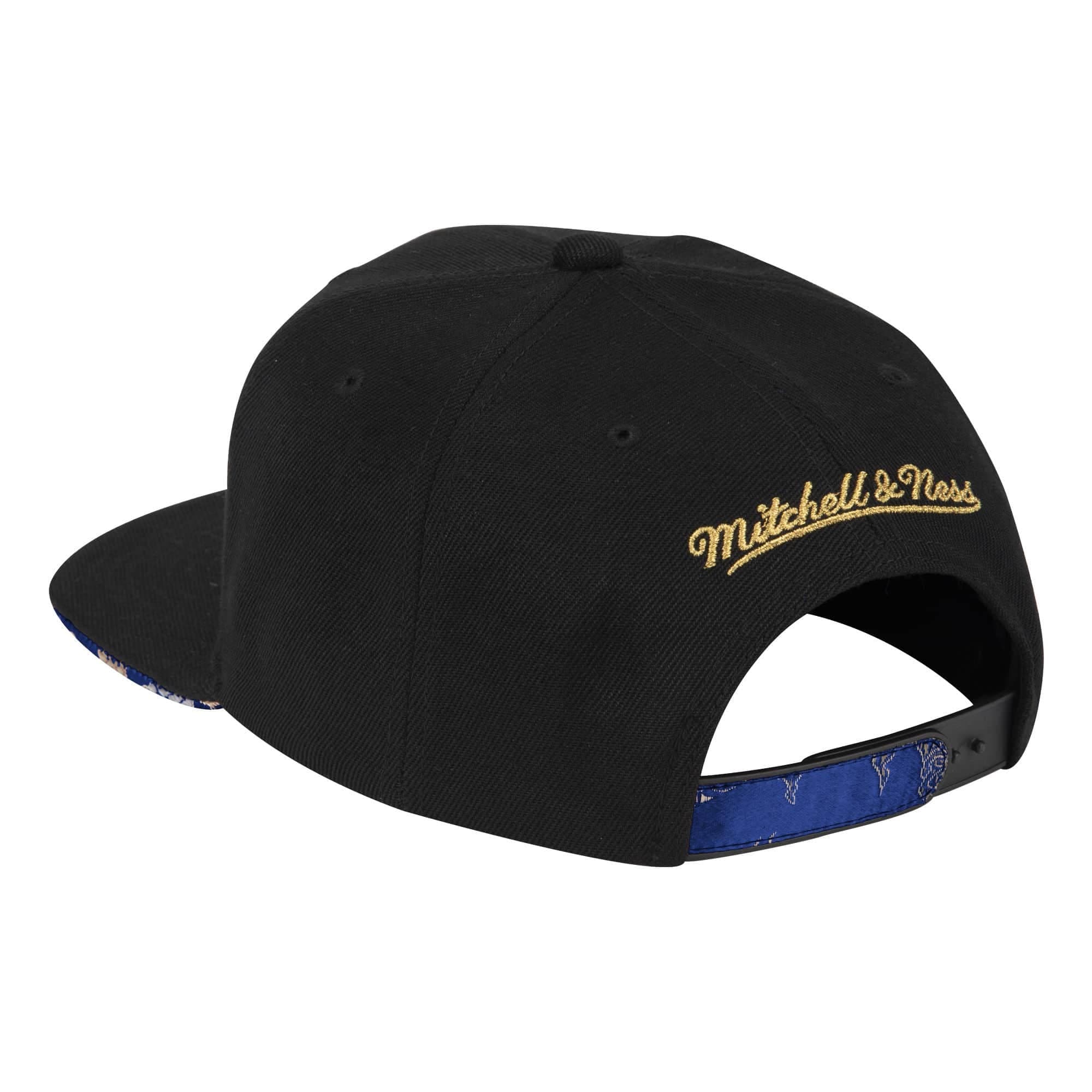 Mitchell-Ness-True-Luck-Snapback-HWC-Philadelphia-76ers-1