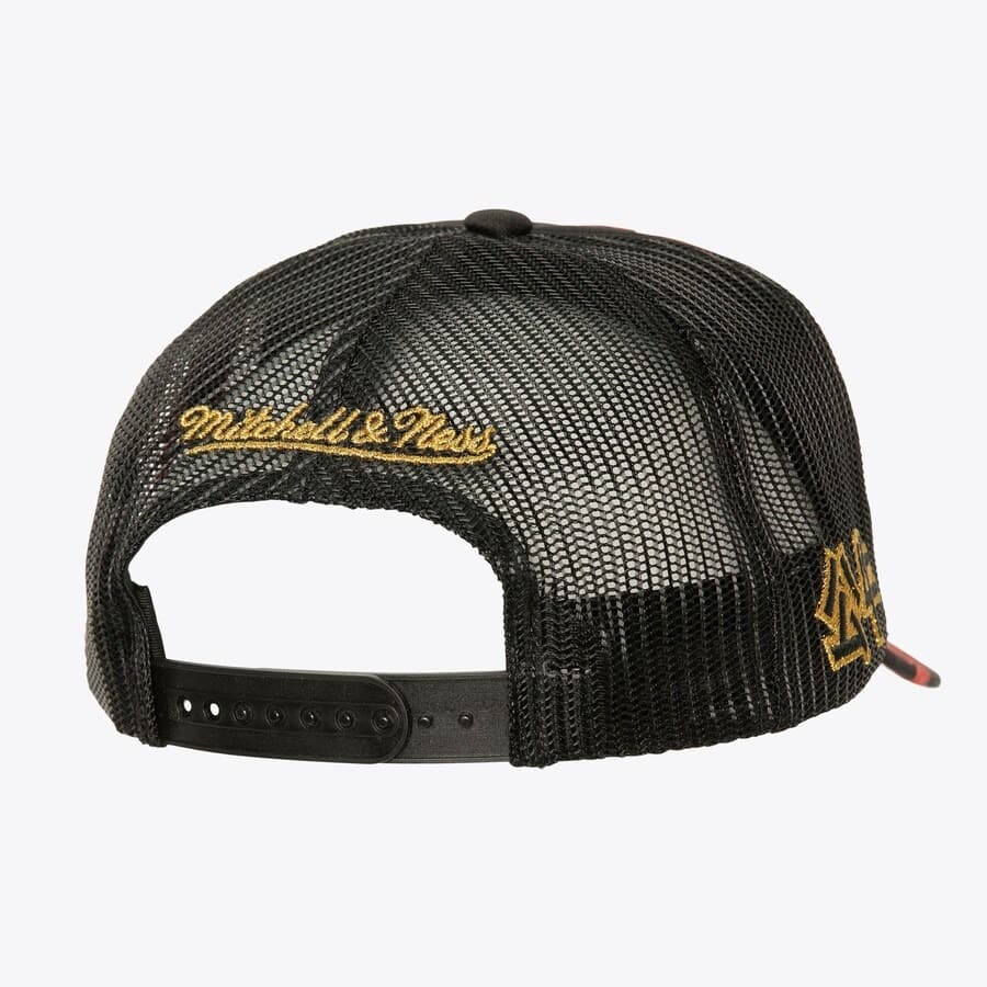 Mitchell-Ness-Black-Chicago-Bulls-Asian-Heritage-6.0-Trucker-Snapback-Hat-1