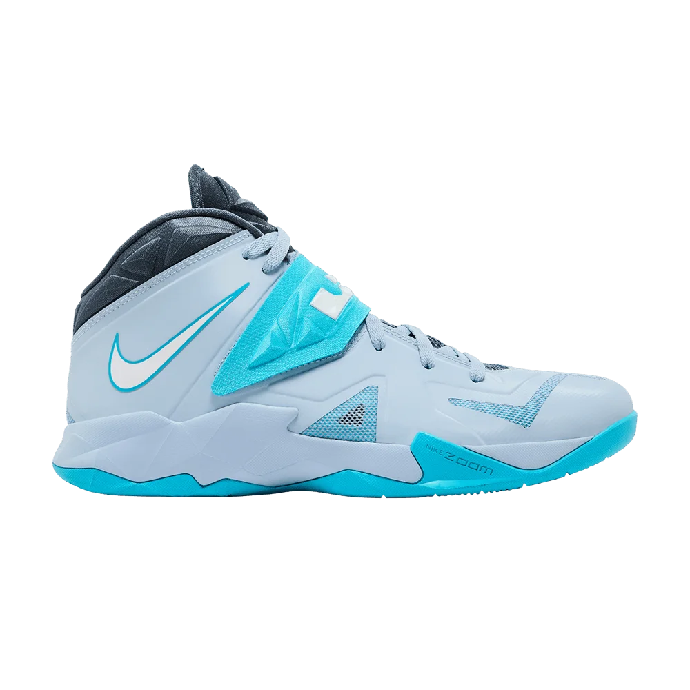 Krossovki-Nike-Zoom-Soldier-7